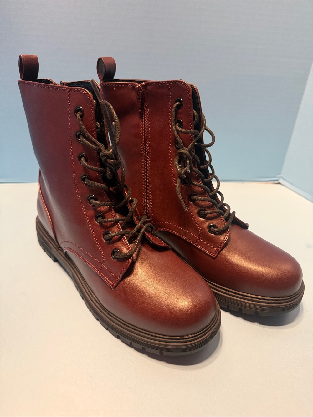 SO Women's Lace-Up Boots in Chestnut Brown NWOB